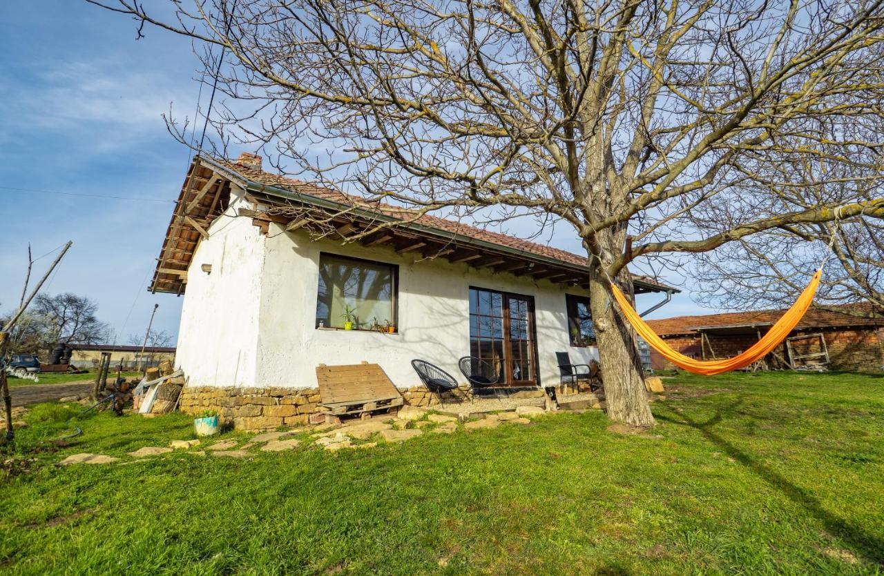 Вила "Намасте" С Панорамна Гледка И Камина На Дърва Lovech Exterior photo
